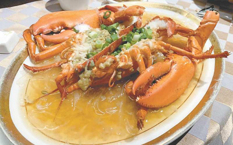●肥美波士頓活龍蝦大促銷,肉質鮮甜,饕客獨享的好時機。圖/北海岸海鮮婚宴會館提供 image