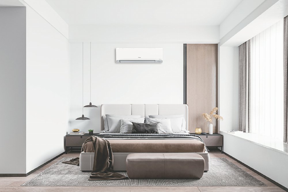 ●全新大金一對一家用空調新機種-橫綱Y系列採用全新新配色,白色和淺灰色雙色調,可同時控制溫度與濕度,較一般冷氣除濕力大幅提升75%,溫度調節1~2度,節能12%,舒適又省電。圖/業者提供 image