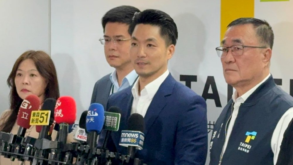 輝達於北士科T17、T18設置總部卡關,持有地上權的新光人壽22日宣布願意與北市府合意解約。台北市長蔣萬安(右二)表示,對新壽願意合意解約表達欣慰與謝意,市府會將最新狀況與輝達溝通,並盡快和新壽協商解約細節。圖/徐佑昇 image