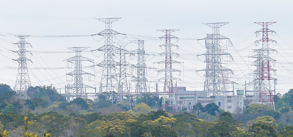 華新、華榮及大亞轉投資事業眾多,近年投資不少上市櫃公司股票,8、9月台股大漲,華新、華榮第三季認列未實現金融評價利益,有機會超越本業獲利。圖/本報資料照片 image