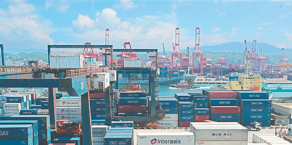 國發會28日發布9月景氣概況,燈號轉呈黃紅燈,結束連四顆綠燈。圖/本報資料照片 image